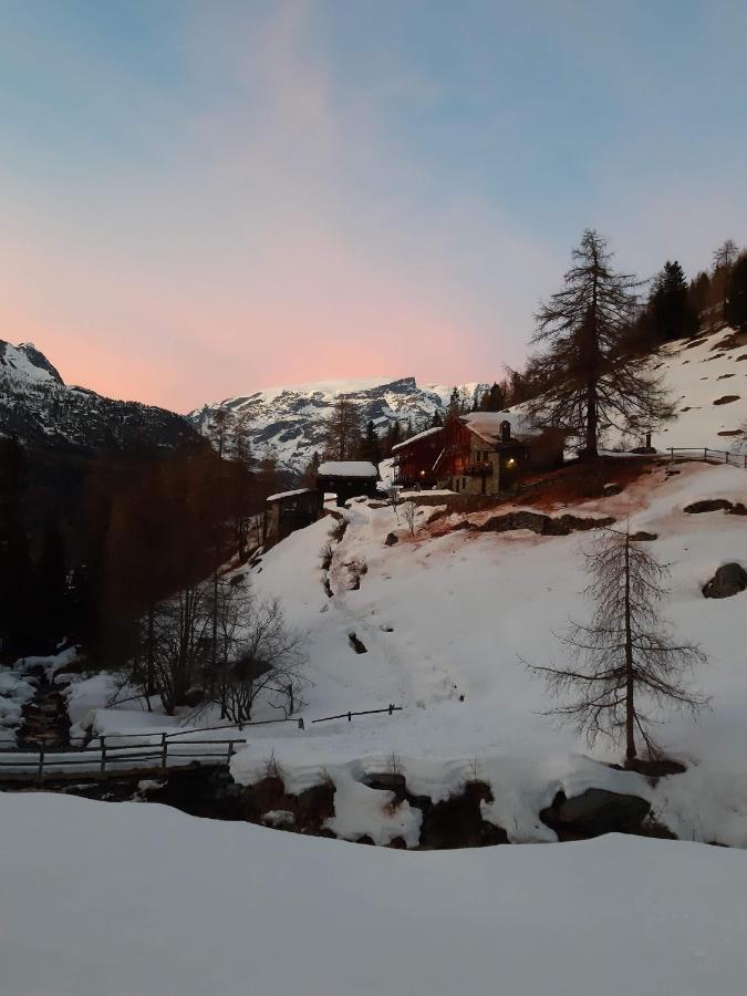 Piccola Residenza Champoluc Exterior photo